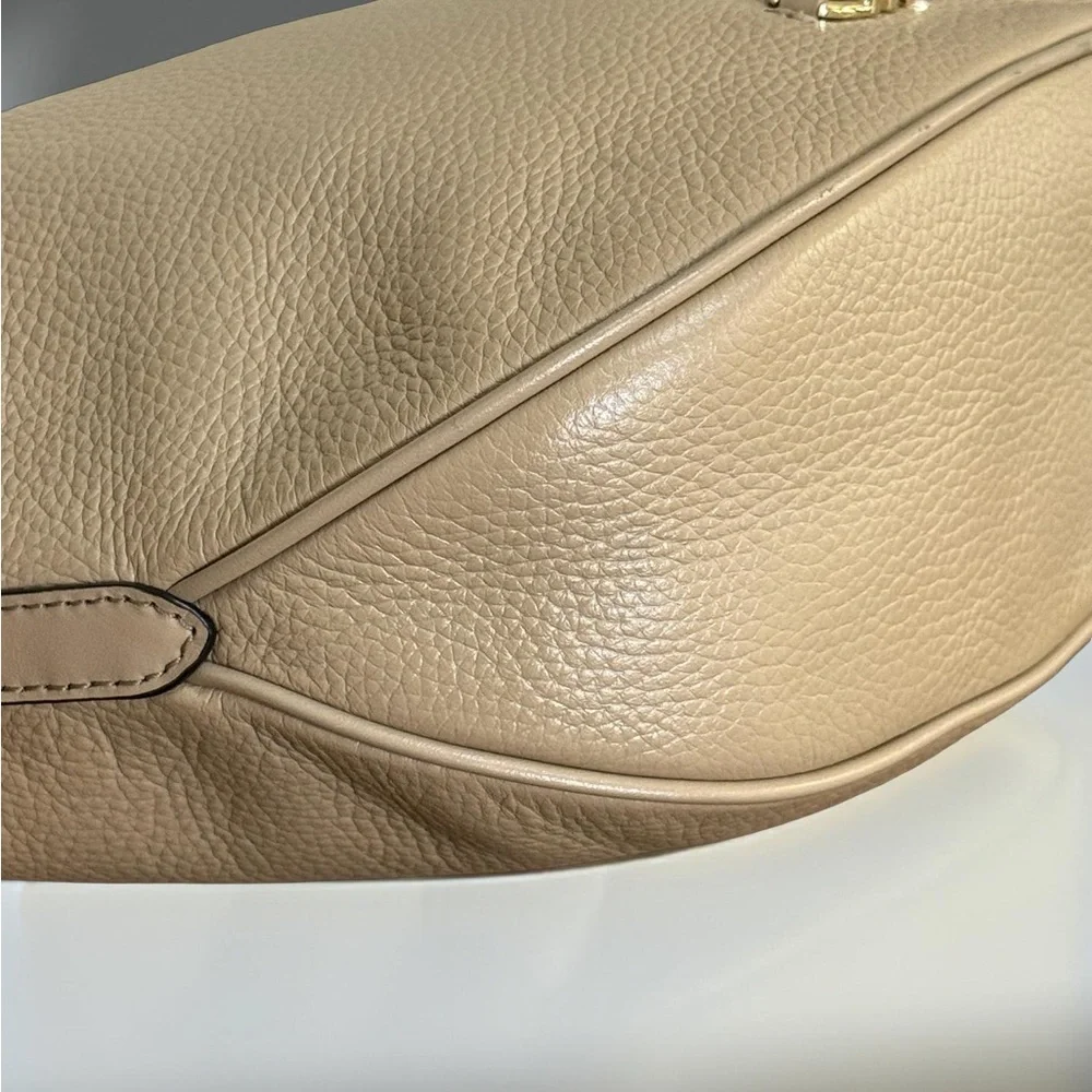 Authentic Michael Kors Izzy Camel Convertible Leather Shoulder Bag Crossbody